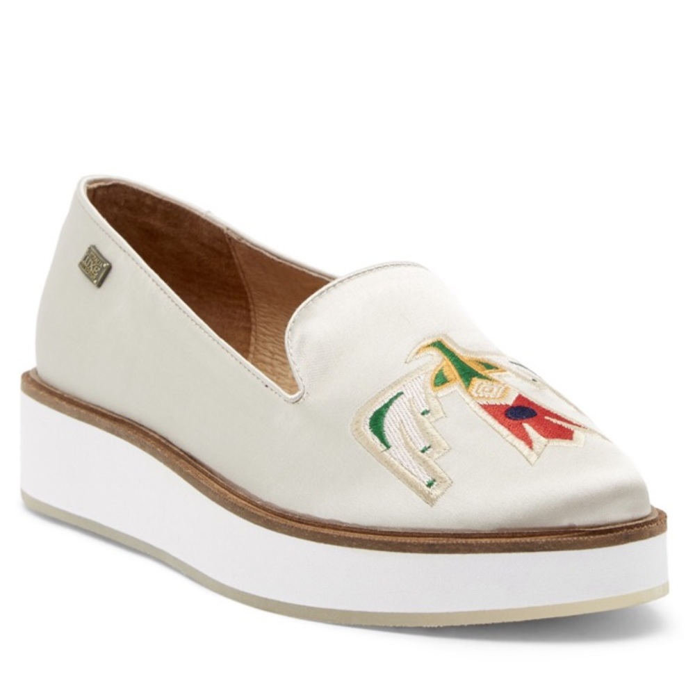 SoldOut! Aussie Luxe Collective🌟Gold Totem Loafer - Picture 2 of 7